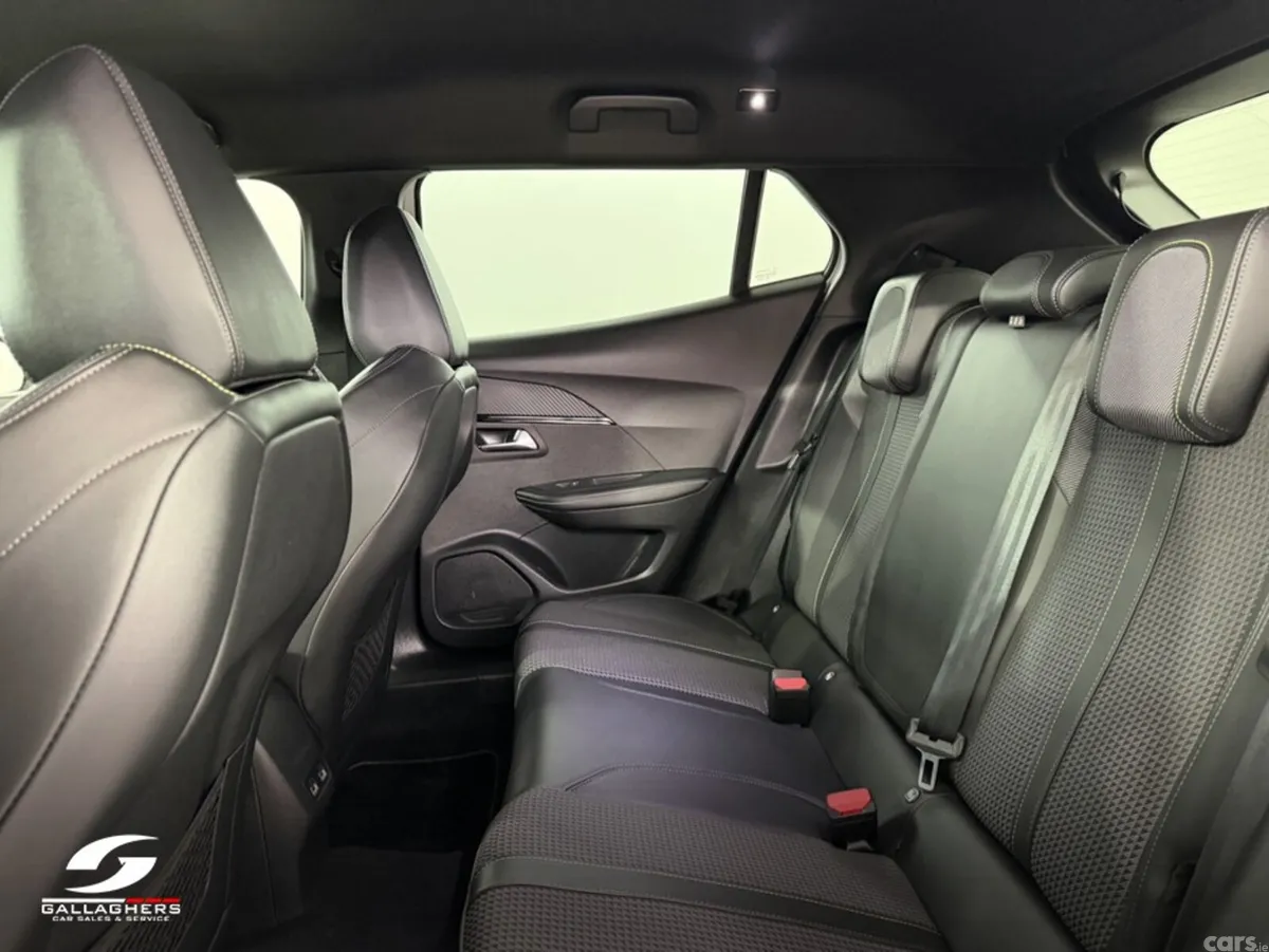 Peugeot 2008 Hatchback, Petrol, 2023, White