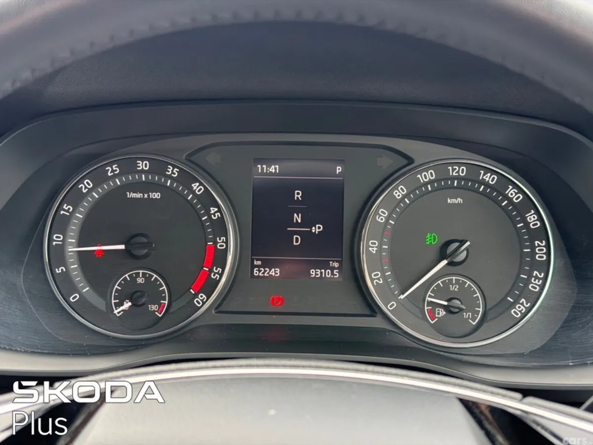 Skoda Octavia Saloon, Diesel, 2024, Grey