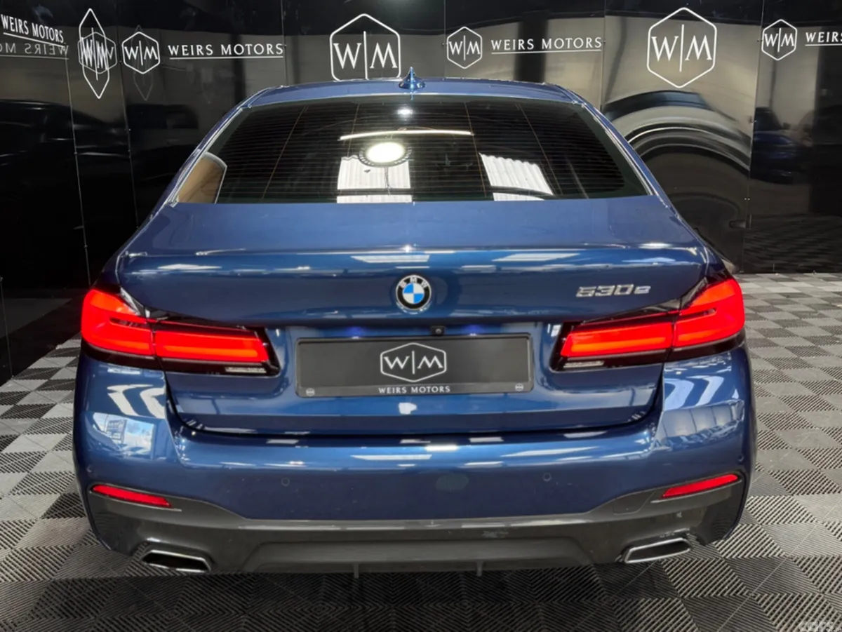 BMW 5-Series Saloon, Petrol Plug-in Hybrid, 2021, Blue