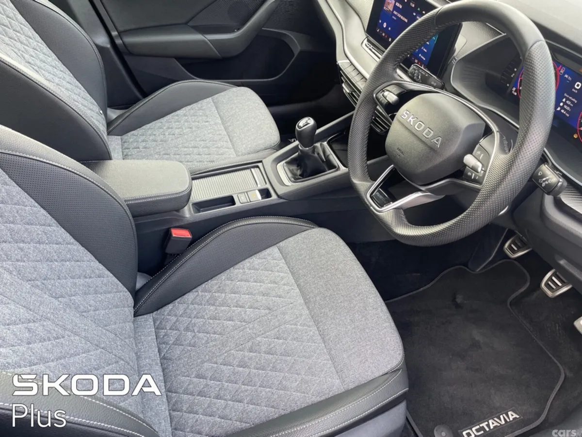 Skoda Octavia Saloon, Diesel, 2026, Black