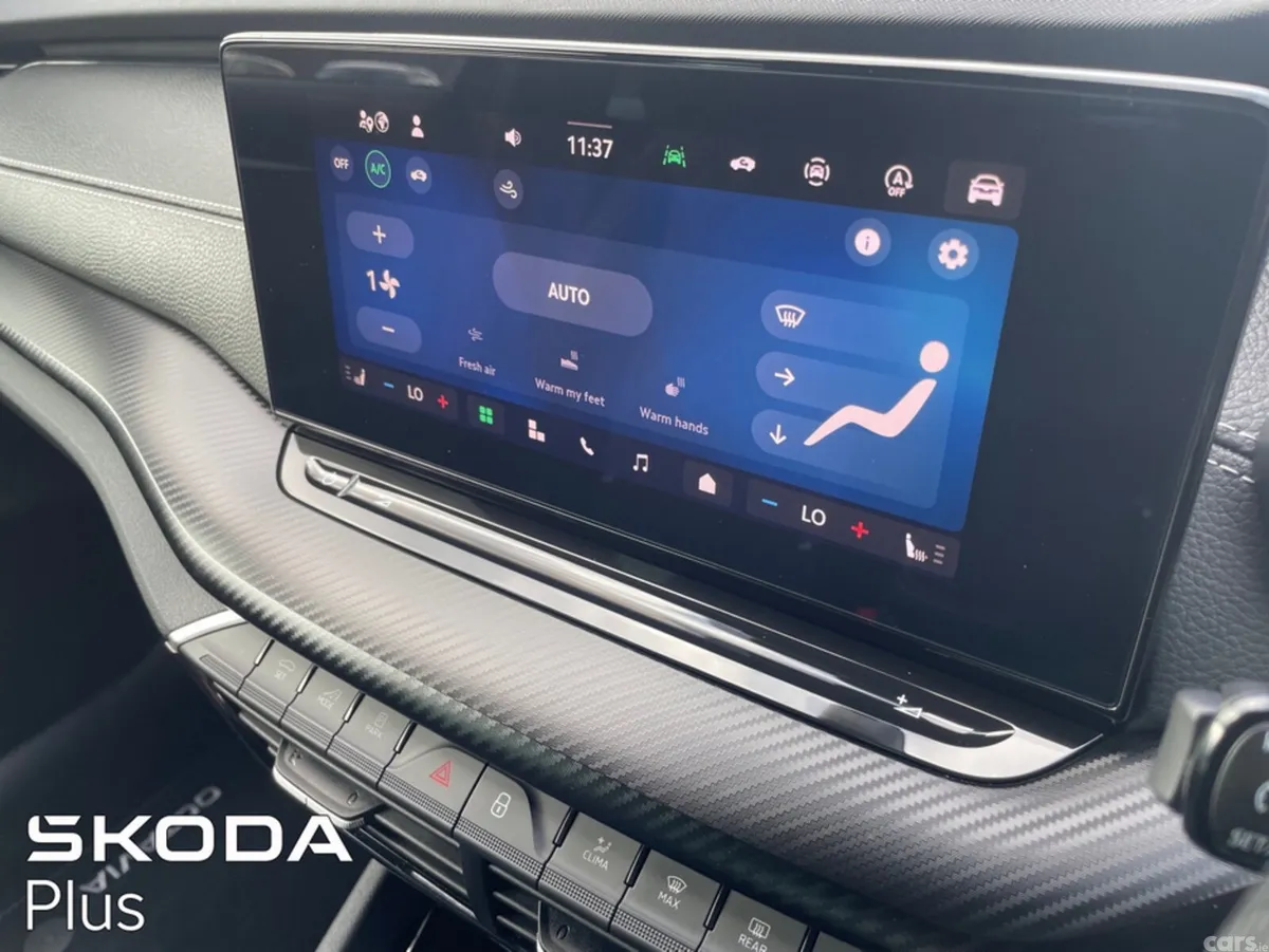 Skoda Octavia Saloon, Diesel, 2026, Black