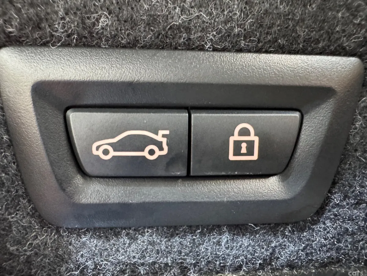 BMW 5-Series Saloon, Petrol Plug-in Hybrid, 2021, Blue