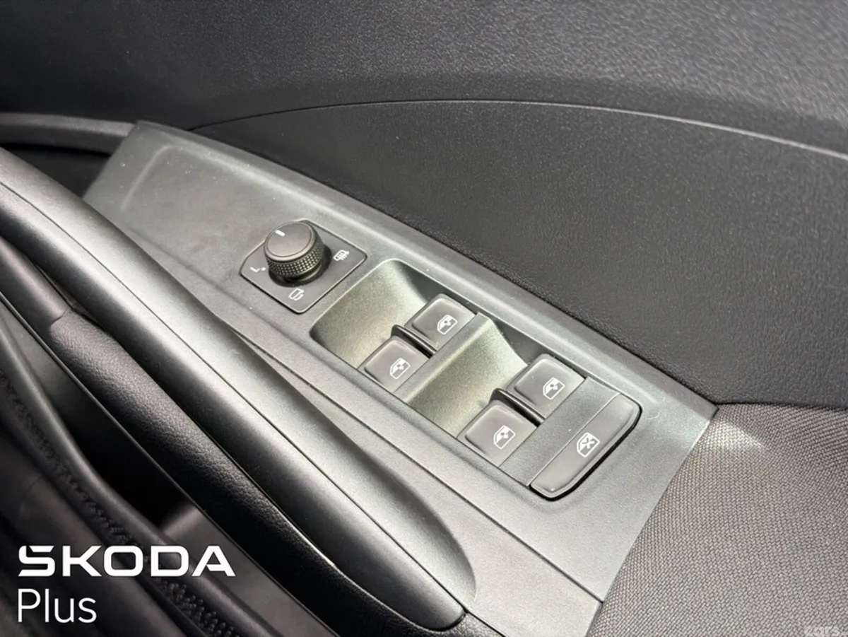 Skoda Fabia Hatchback, Petrol, 2026, Black