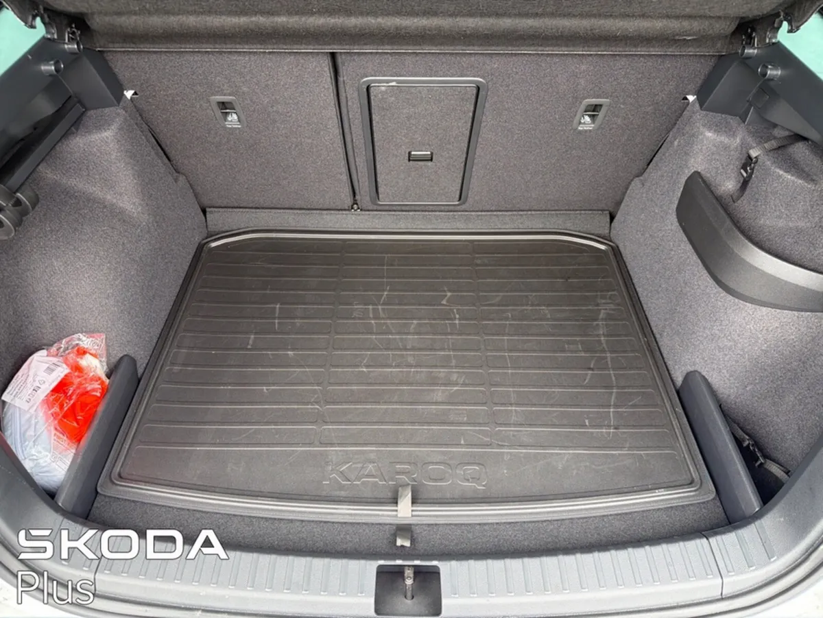 Skoda Karoq SUV, Diesel, 2026, White
