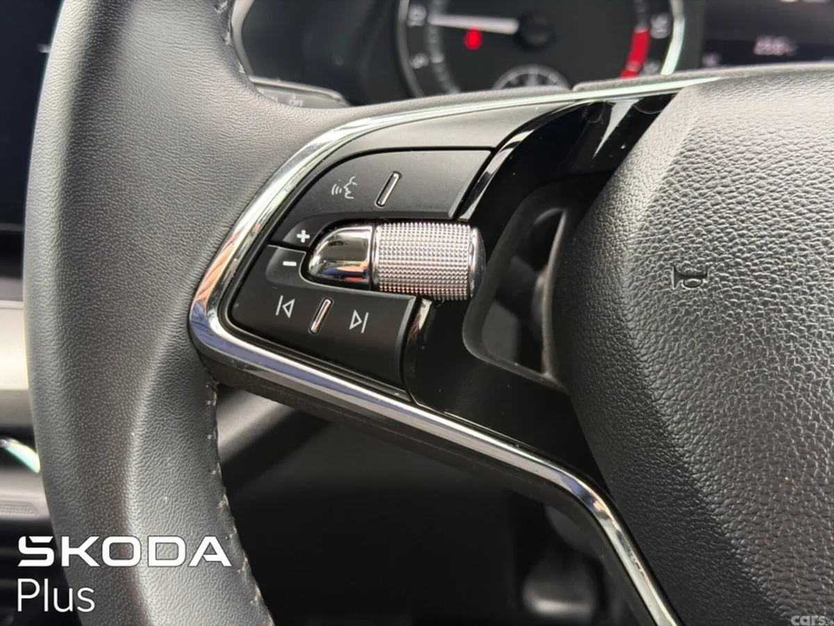 Skoda Octavia Saloon, Diesel, 2024, Black