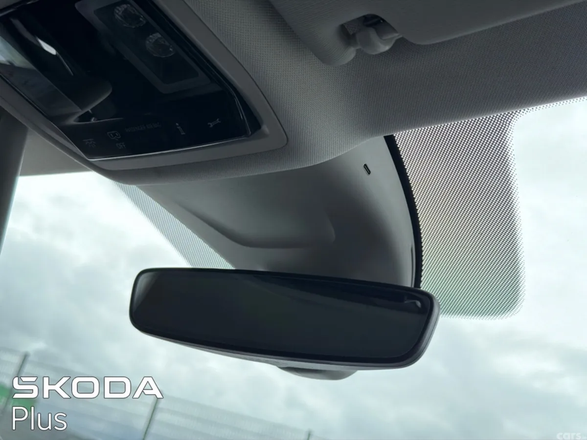 Skoda Octavia Saloon, Diesel, 2024, Black