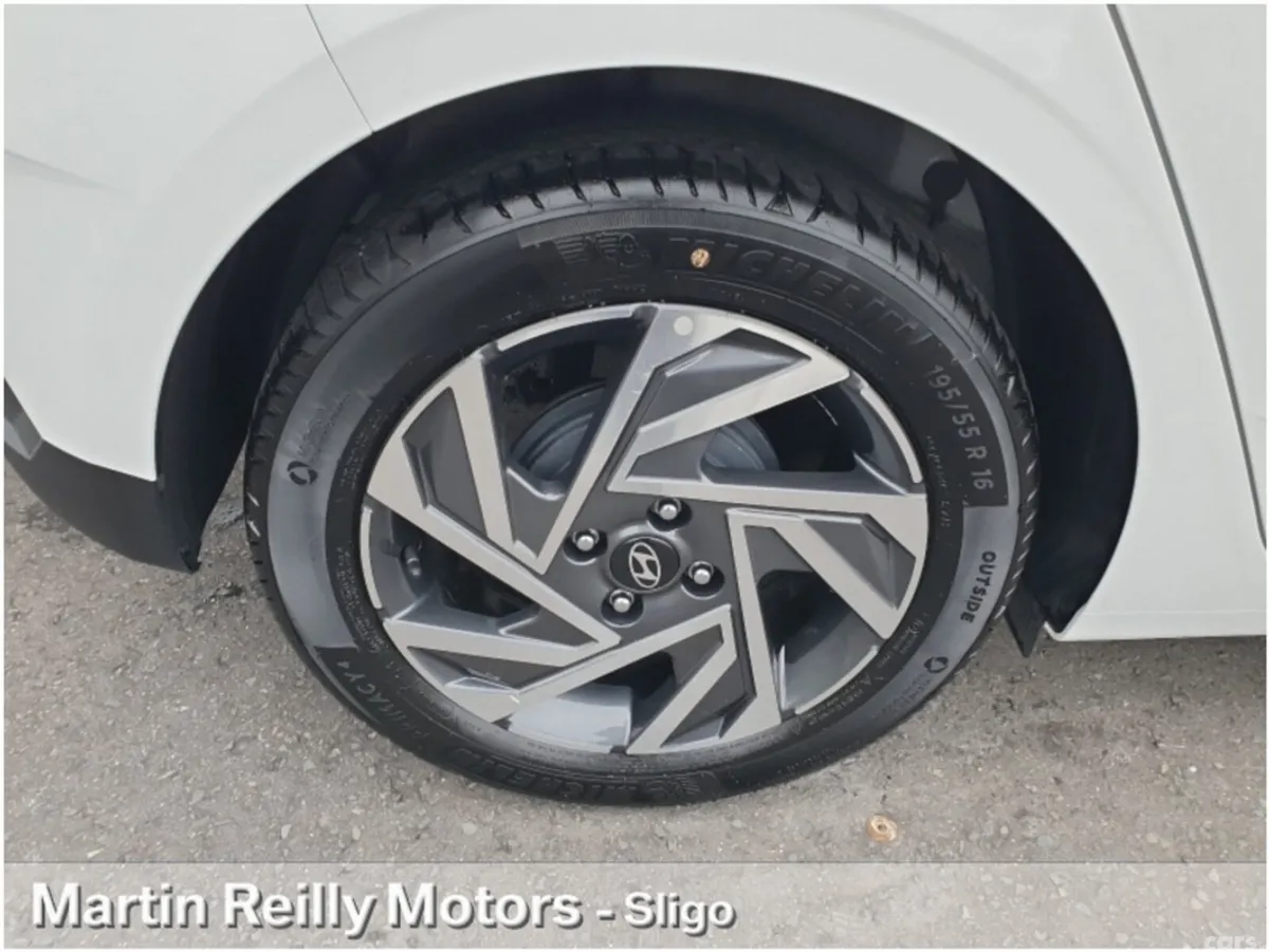 Hyundai i20 Hatchback, Petrol, 2026, White