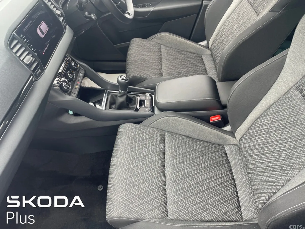 Skoda Karoq SUV, Diesel, 2024, Blue