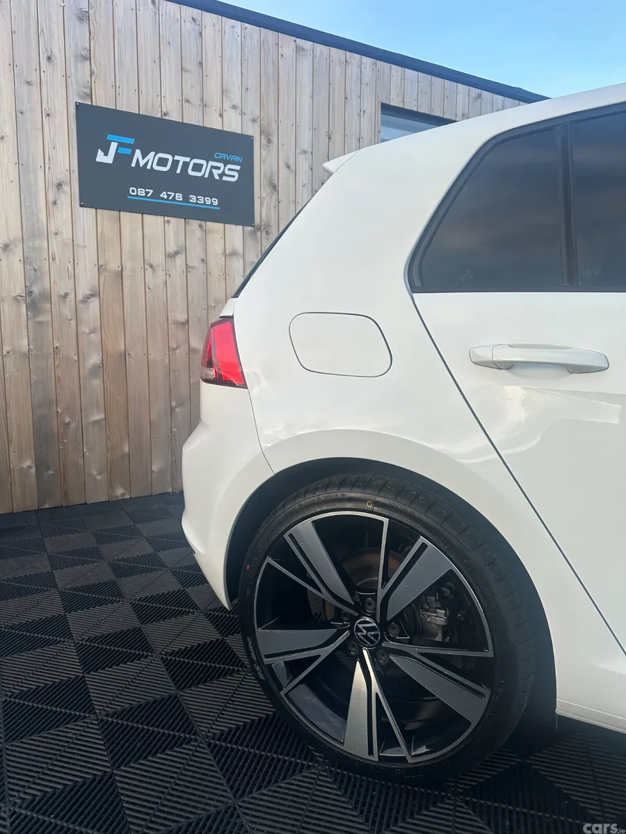 Volkswagen Golf Hatchback, Petrol, 2014, White