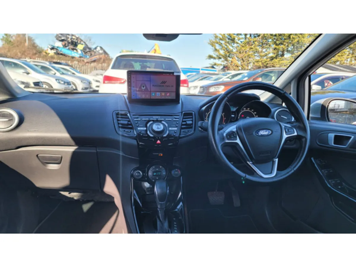 Ford Fiesta Hatchback, Petrol, 2016, Silver