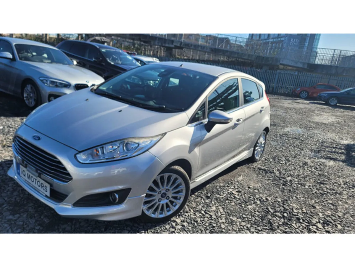 Ford Fiesta Hatchback, Petrol, 2016, Silver