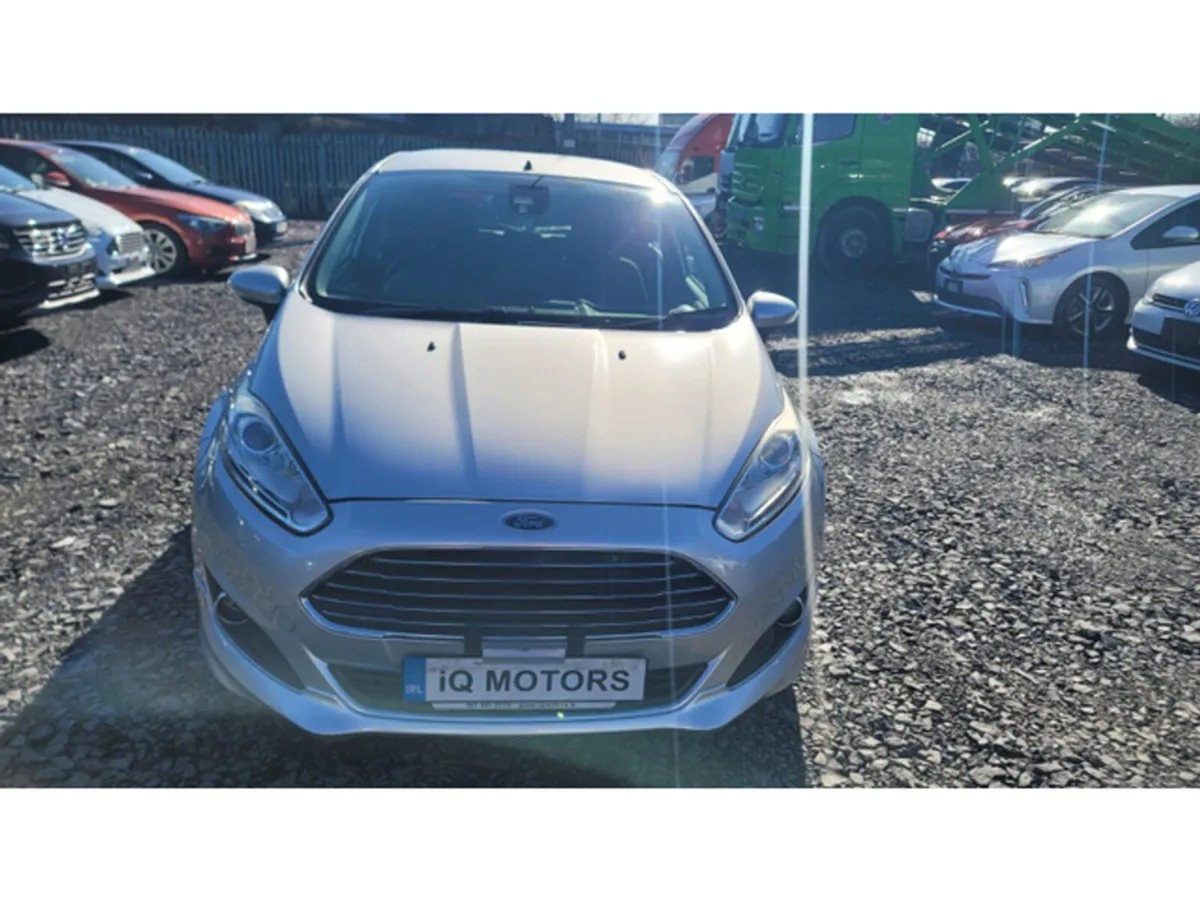 Ford Fiesta Hatchback, Petrol, 2016, Silver