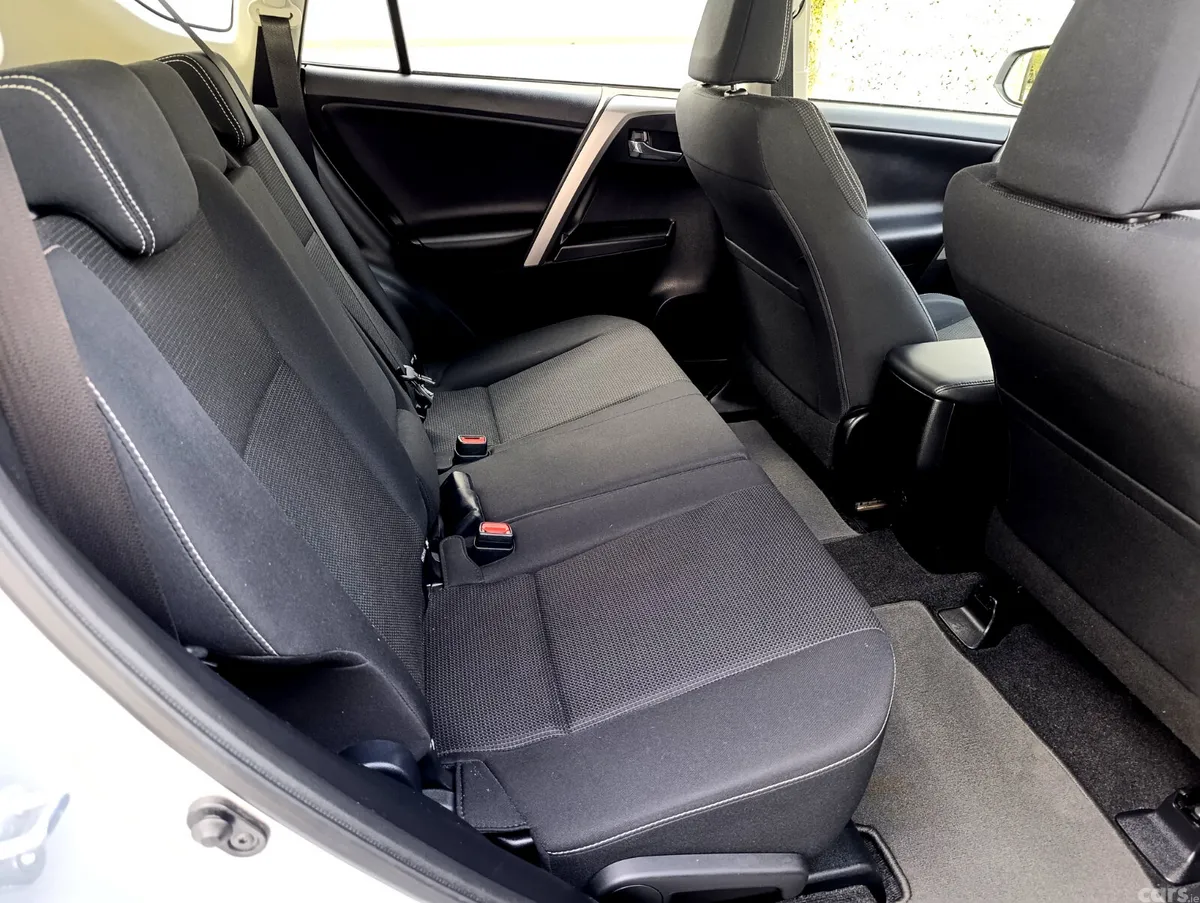 Toyota RAV4 SUV, Diesel, 2016, Silver