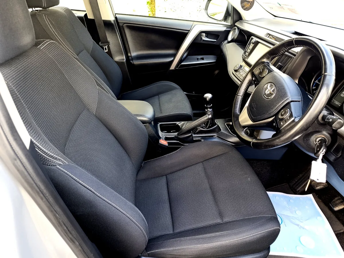 Toyota RAV4 SUV, Diesel, 2016, Silver