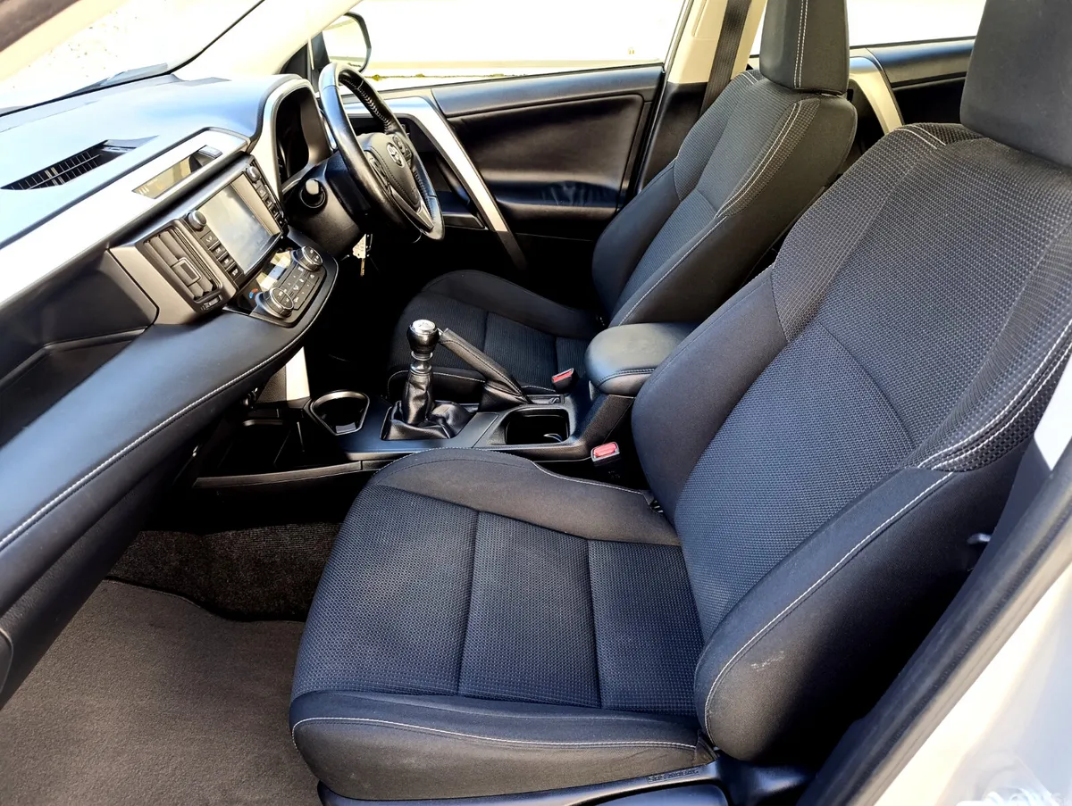 Toyota RAV4 SUV, Diesel, 2016, Silver