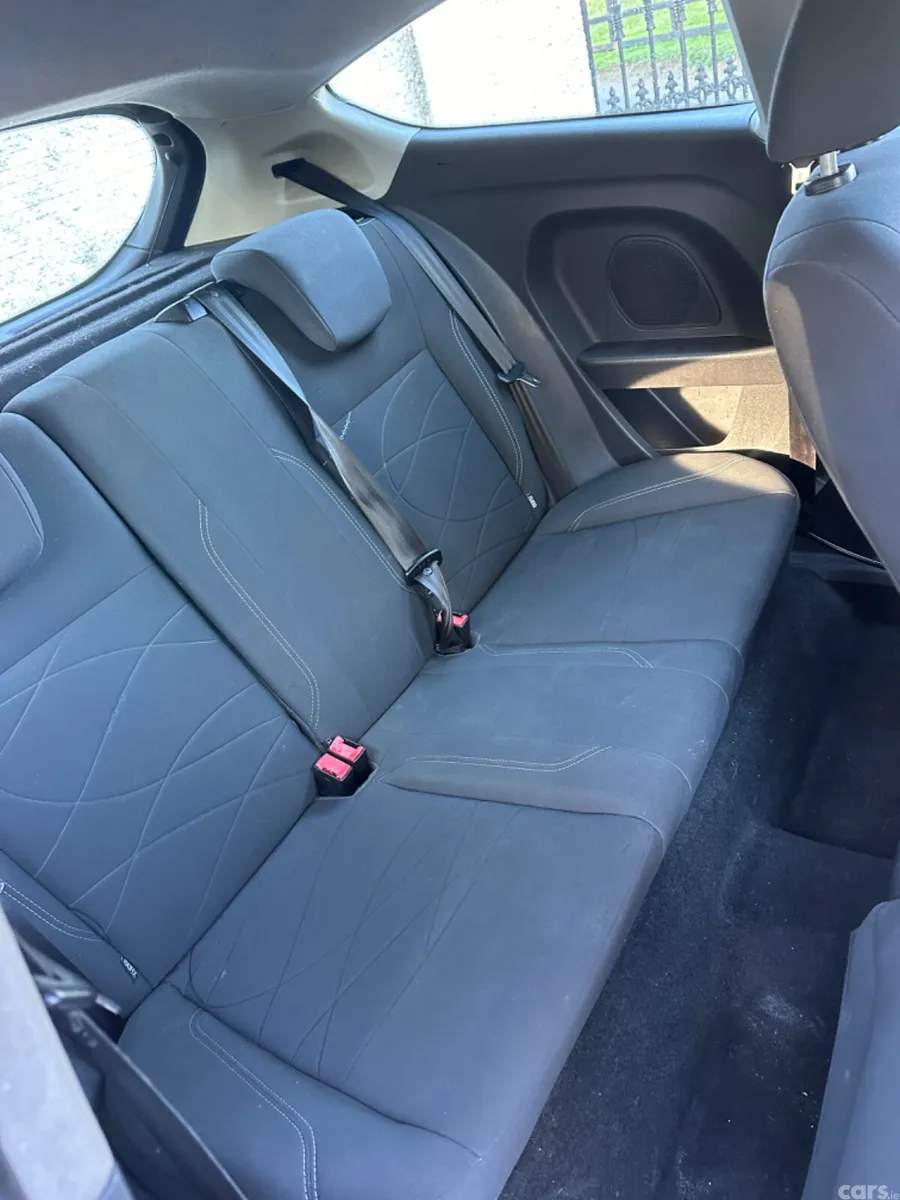 Ford Fiesta Hatchback, Diesel, 2015, Silver