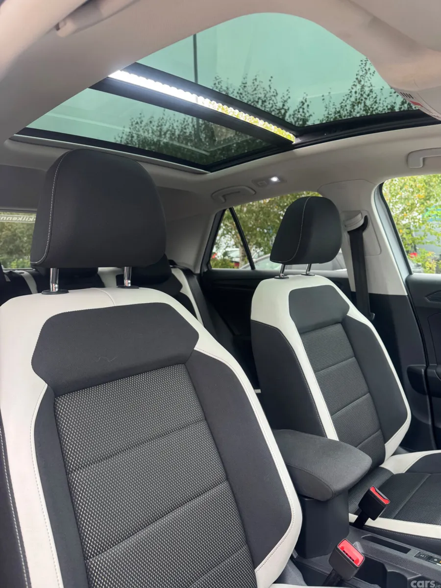 Volkswagen T-Roc SUV, Petrol, 2019, White