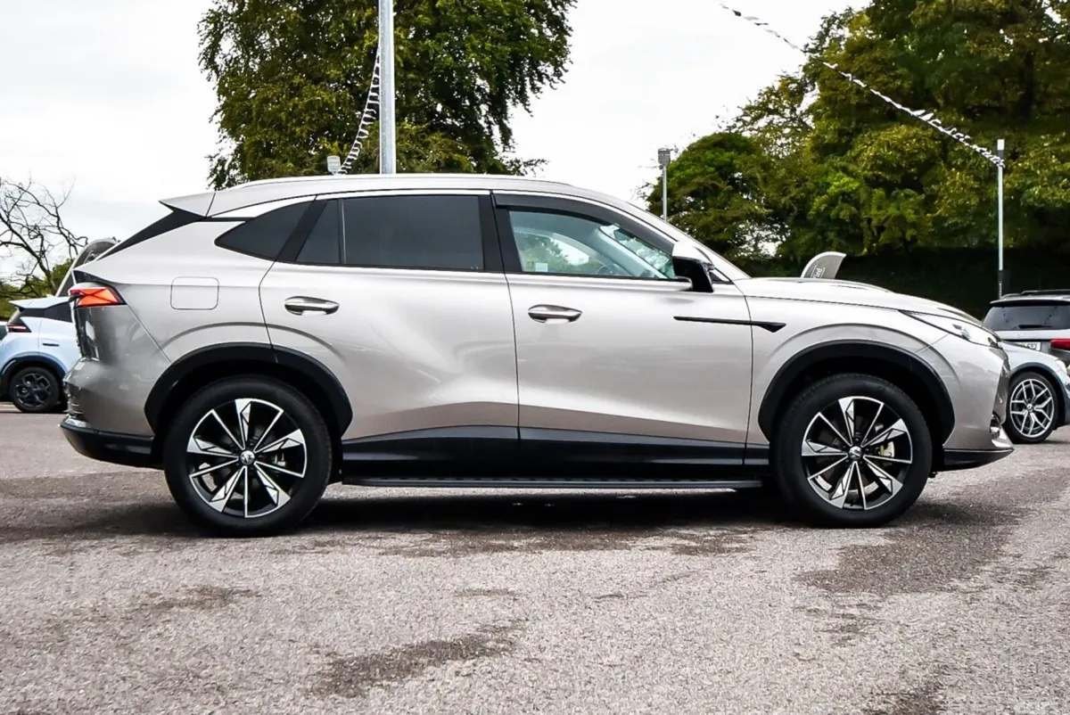 MG HS Hatchback, Petrol Plug-in Hybrid, 2025, Grey