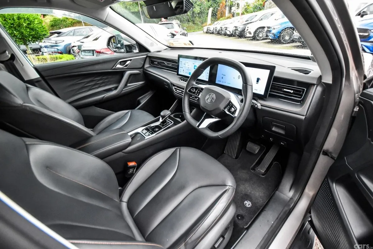 MG HS Hatchback, Petrol Plug-in Hybrid, 2025, Grey