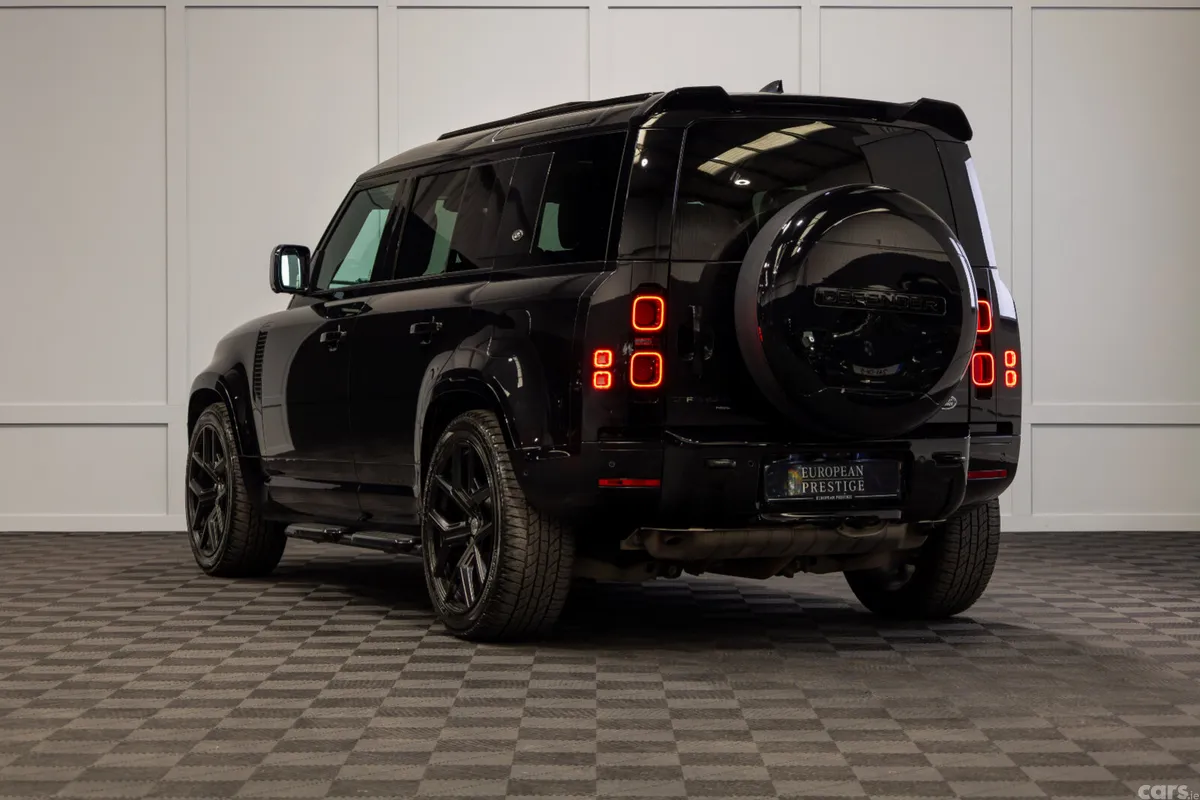 Land Rover Defender SUV, Petrol Plug-in Hybrid, 2022, Black