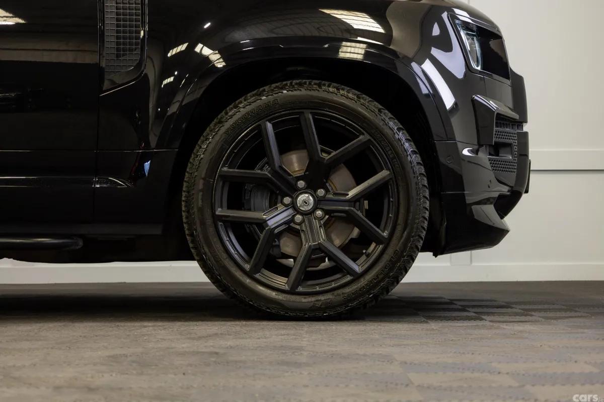 Land Rover Defender SUV, Petrol Plug-in Hybrid, 2022, Black