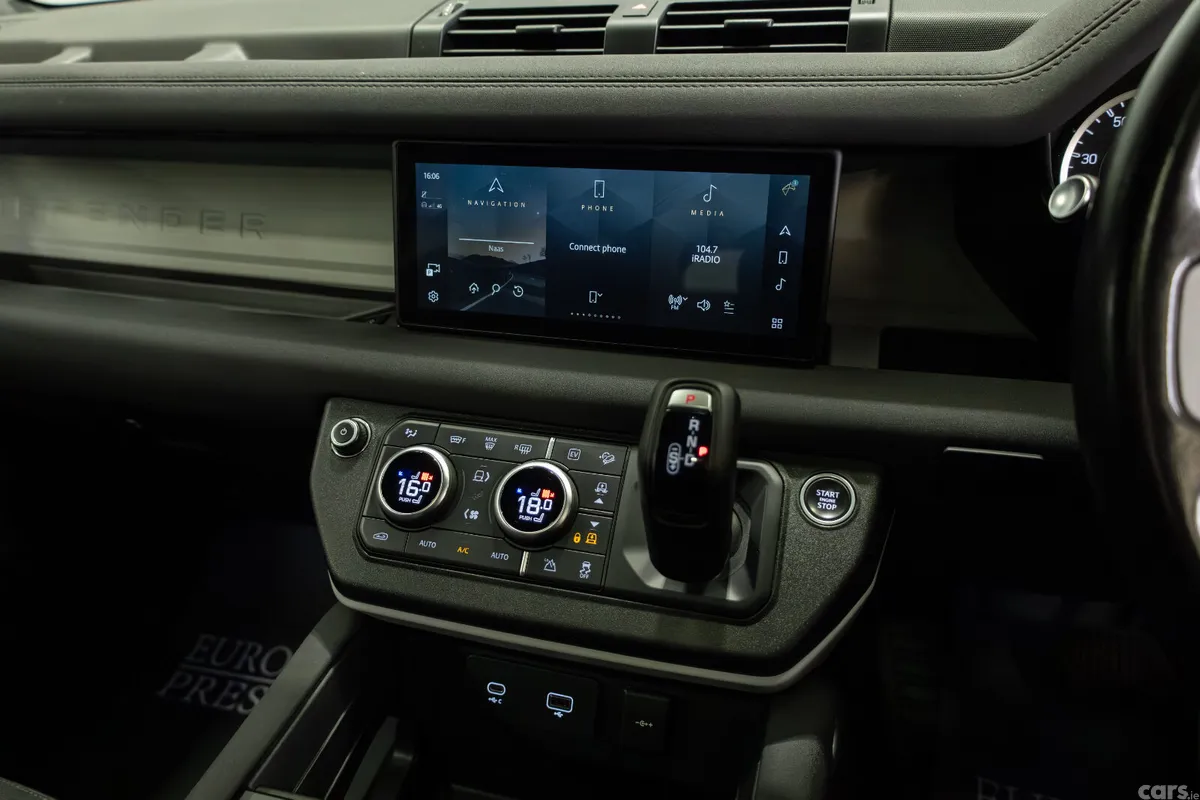 Land Rover Defender SUV, Petrol Plug-in Hybrid, 2022, Black