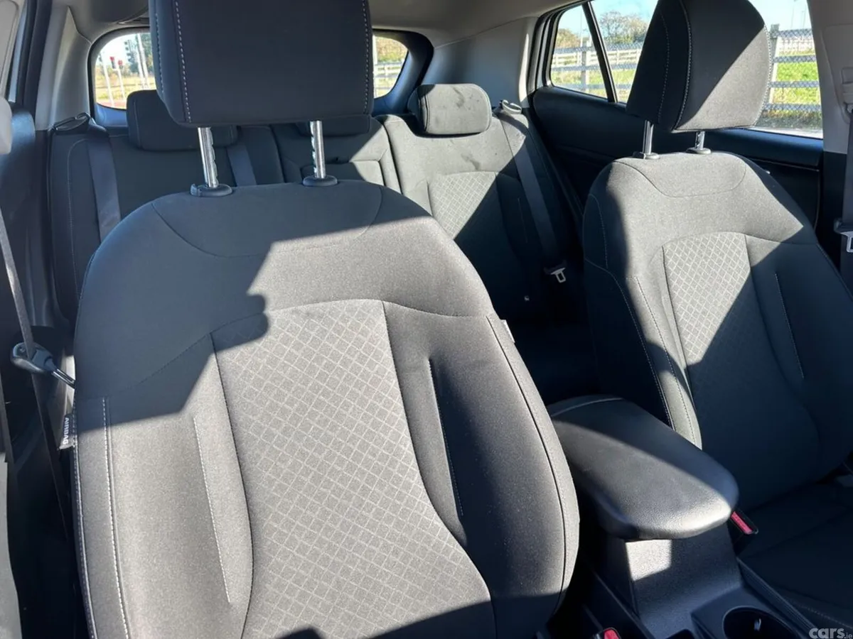 Kia Sportage SUV, Diesel Hybrid, 2026, White