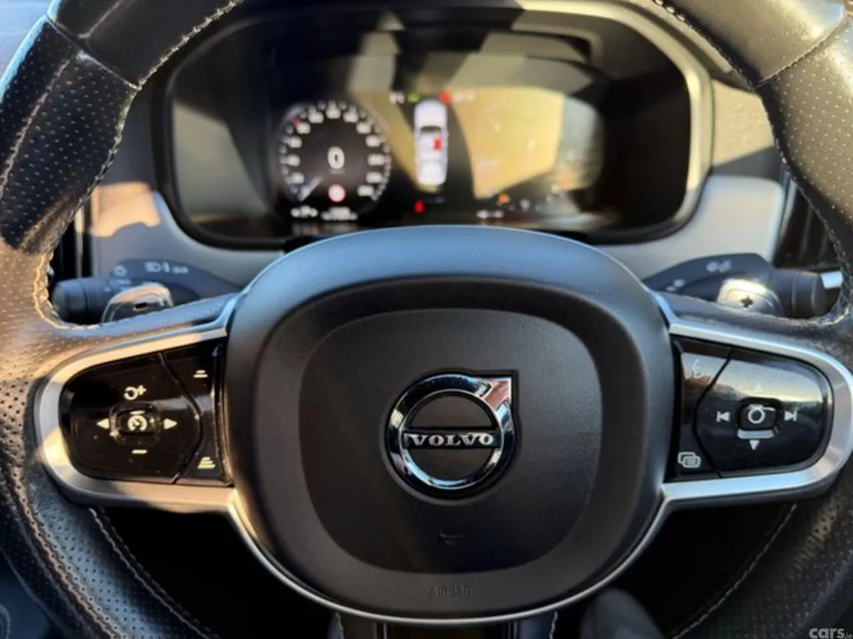 Volvo S90 Saloon, Diesel, 2018, Black