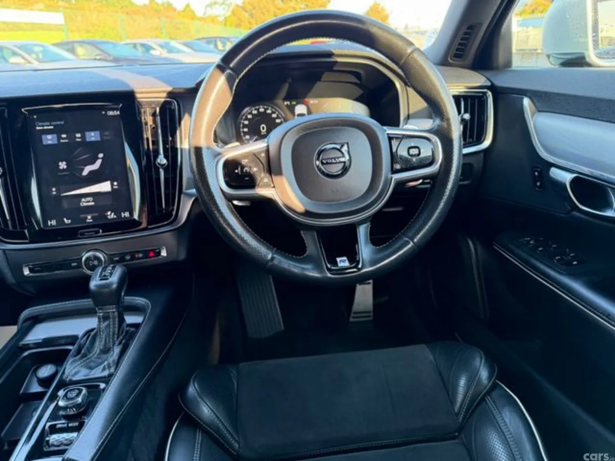 Volvo S90 Saloon, Diesel, 2018, Black