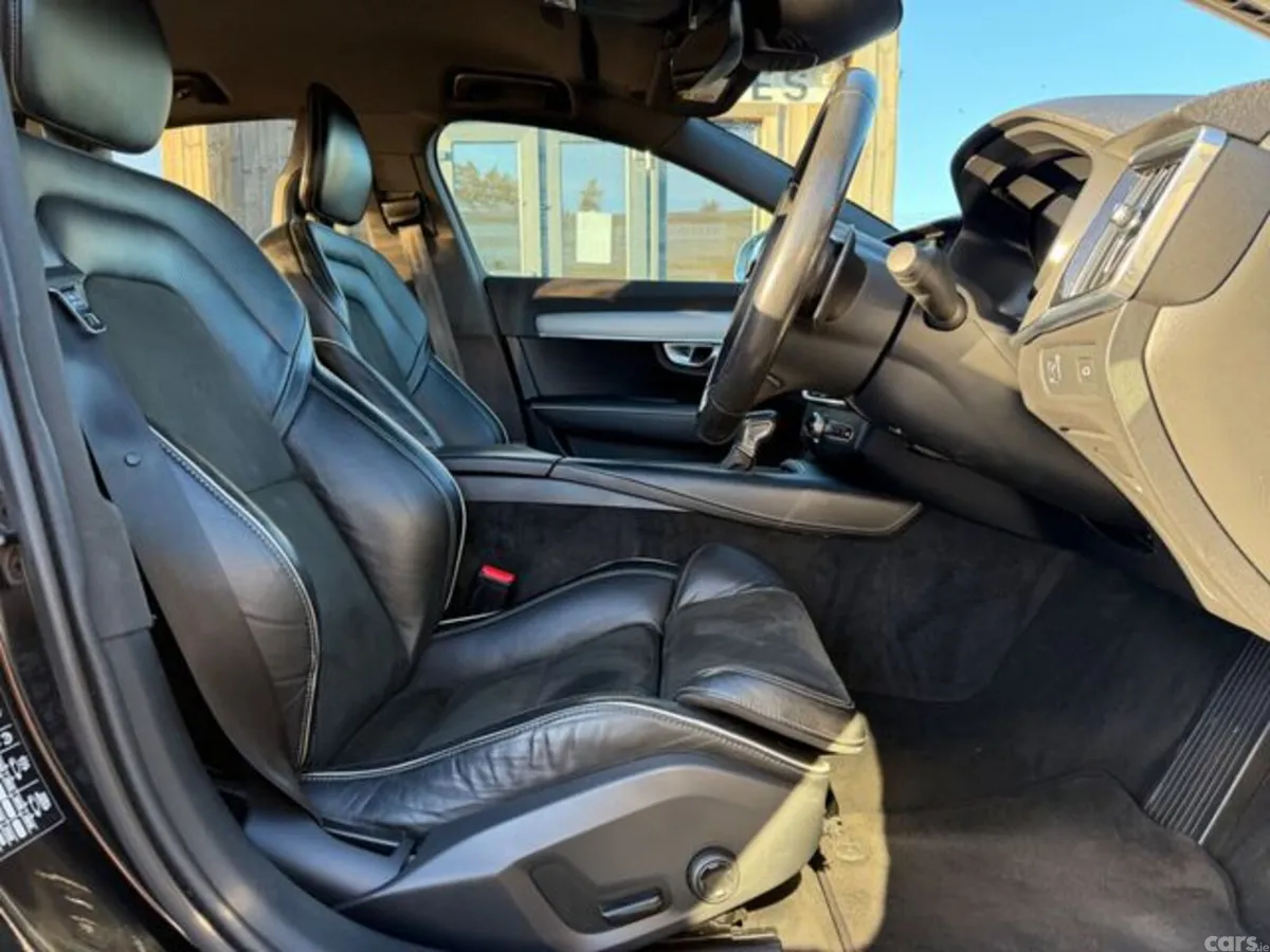 Volvo S90 Saloon, Diesel, 2018, Black