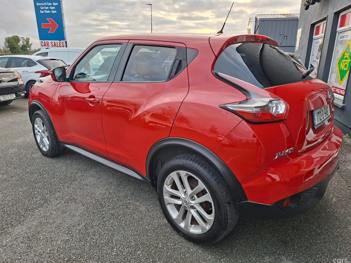Nissan Juke SUV, Petrol, 2017, Red