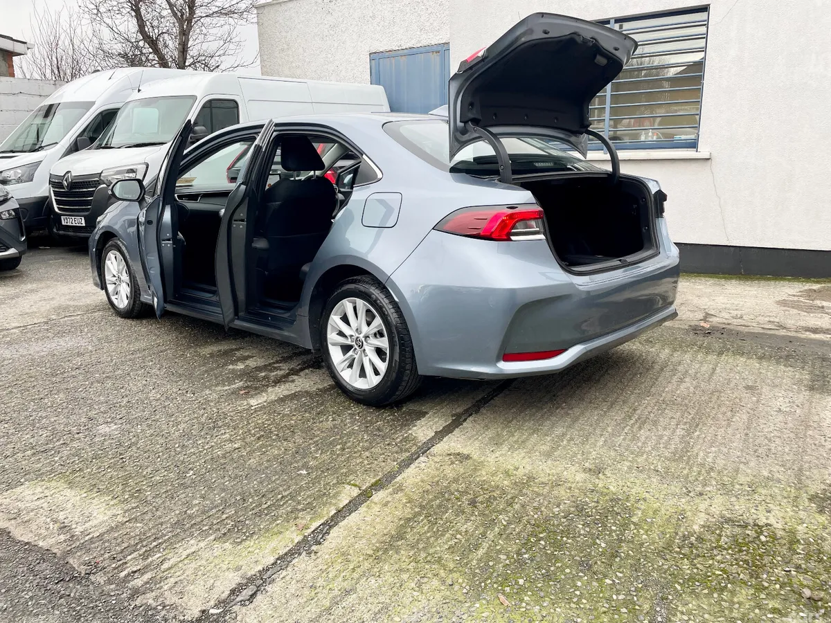 Toyota Corolla Saloon, Petrol Hybrid, 2024, Grey