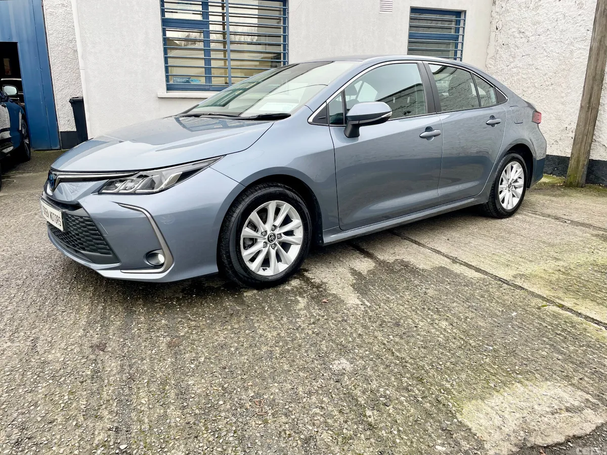 Toyota Corolla Saloon, Petrol Hybrid, 2024, Grey