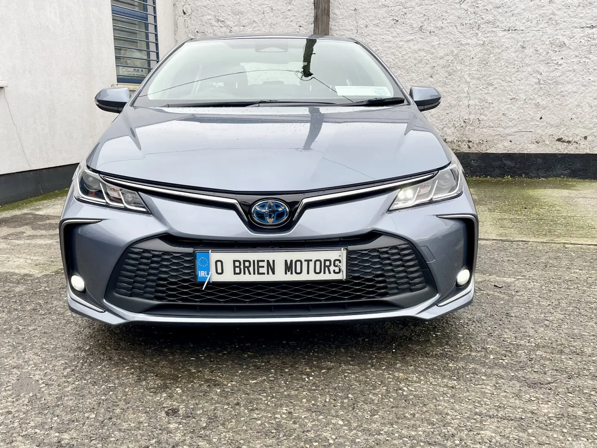 Toyota Corolla Saloon, Petrol Hybrid, 2024, Grey
