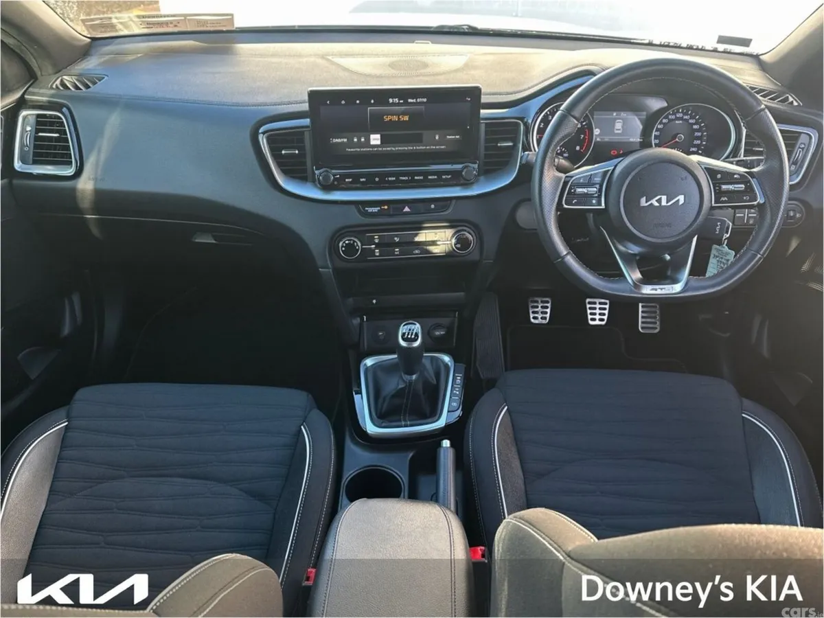 Kia Ceed Hatchback, Petrol, 2024, White