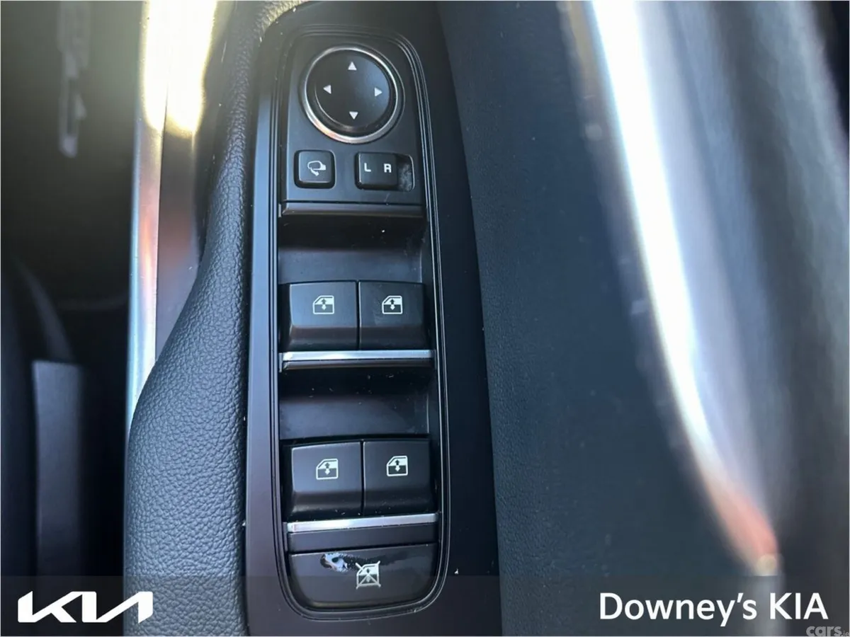 Kia Ceed Hatchback, Petrol, 2024, White