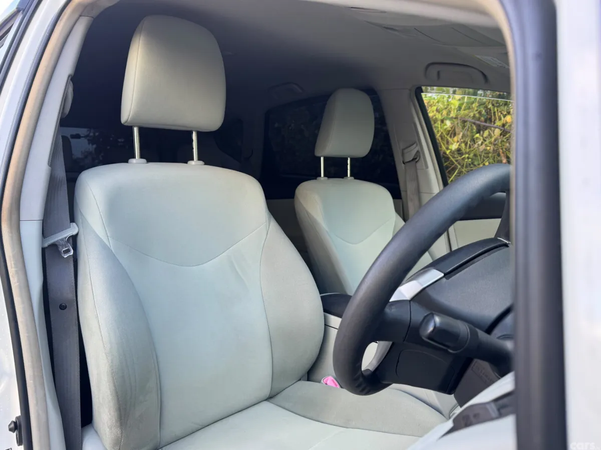 Toyota Prius MPV, Petrol Hybrid, 2013, White