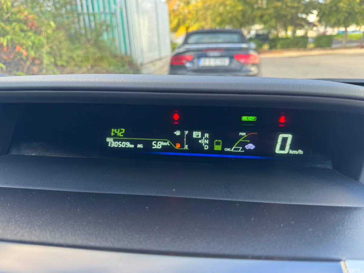 Toyota Prius MPV, Petrol Hybrid, 2013, White