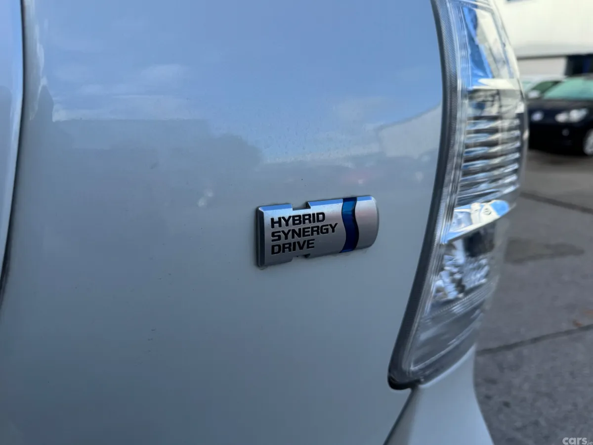 Toyota Prius MPV, Petrol Hybrid, 2013, White