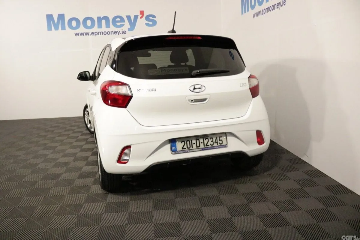 Hyundai i10 Hatchback, Petrol, 2020, White