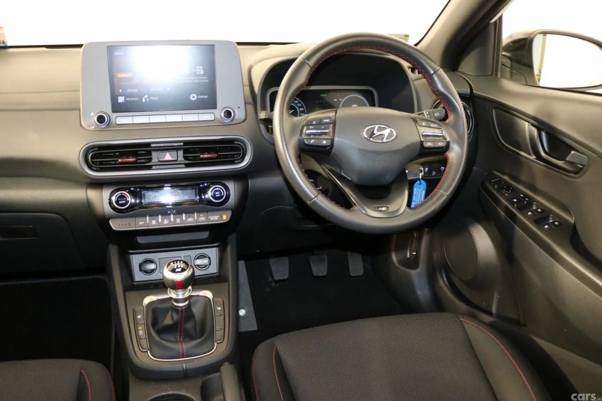 Hyundai KONA SUV, Petrol, 2023, White