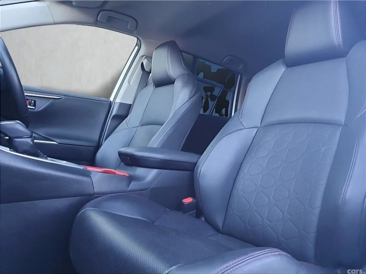 Toyota RAV4 SUV, Petrol Hybrid, 2023, White