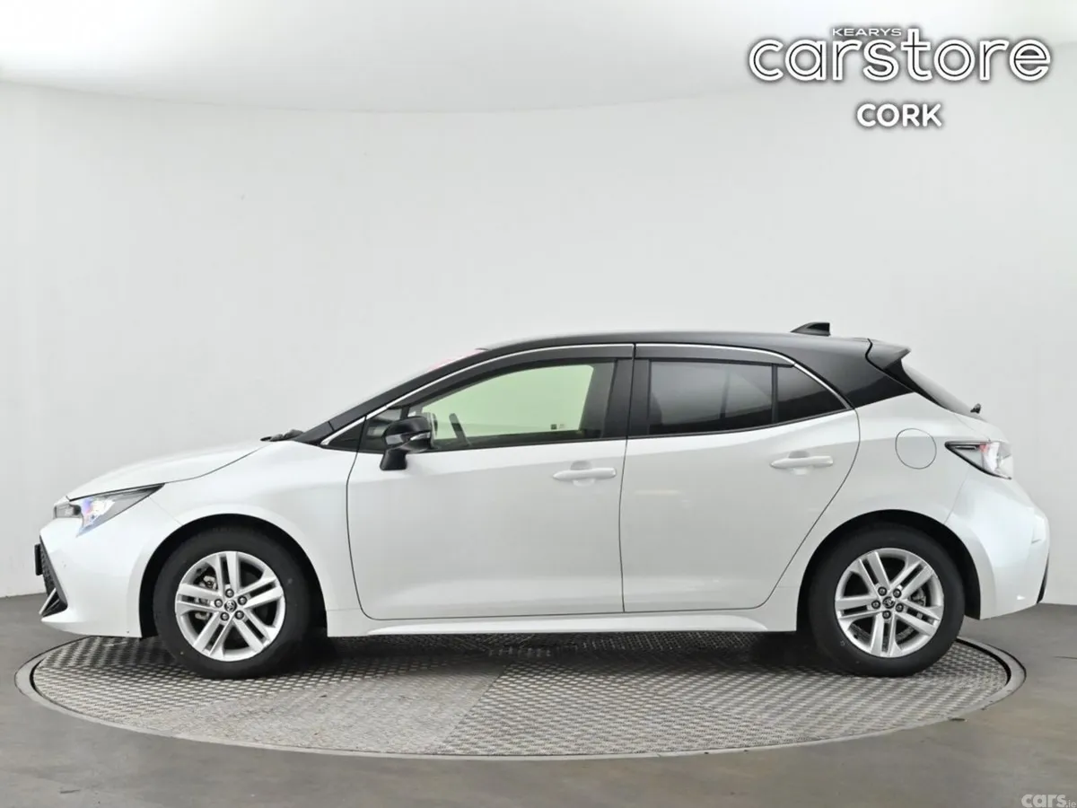 Toyota Corolla Hatchback, Petrol Hybrid, 2021, White