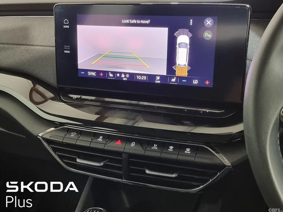 Skoda Octavia Estate, Petrol, 2024, Silver