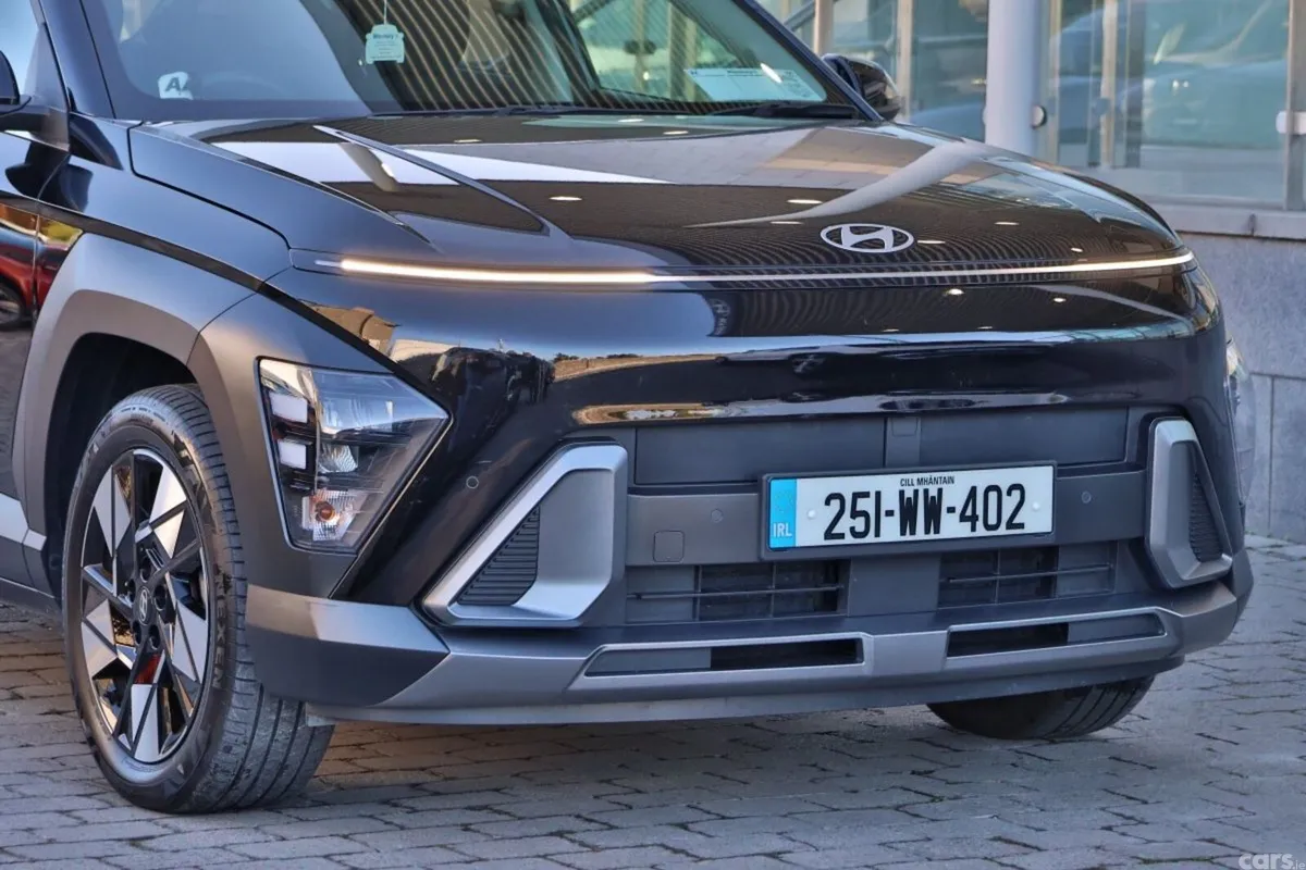 Hyundai KONA MPV, Petrol Hybrid, 2025, Black
