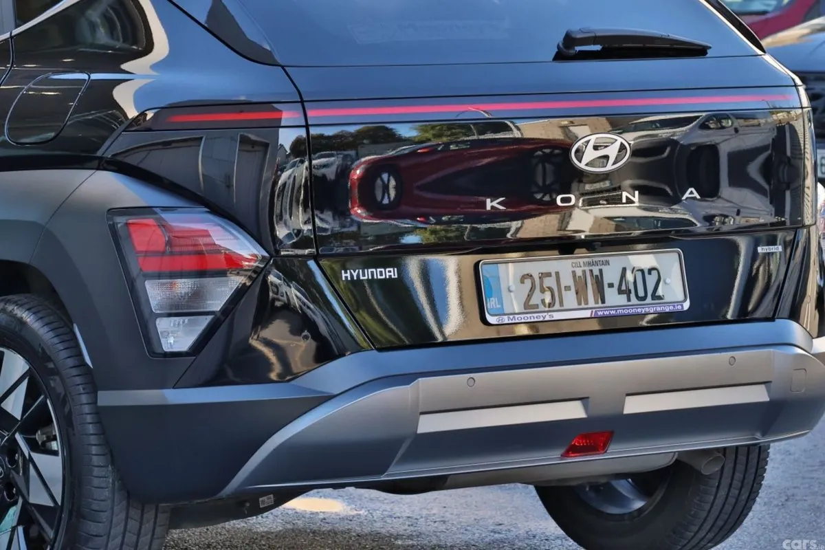Hyundai KONA MPV, Petrol Hybrid, 2025, Black