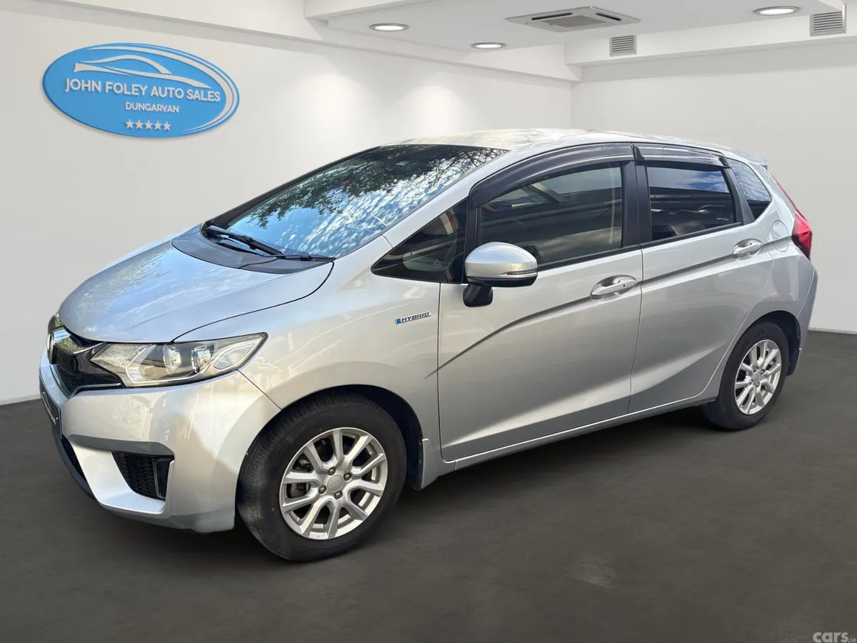 Honda Fit Hatchback, Petrol Hybrid, 2017, Silver