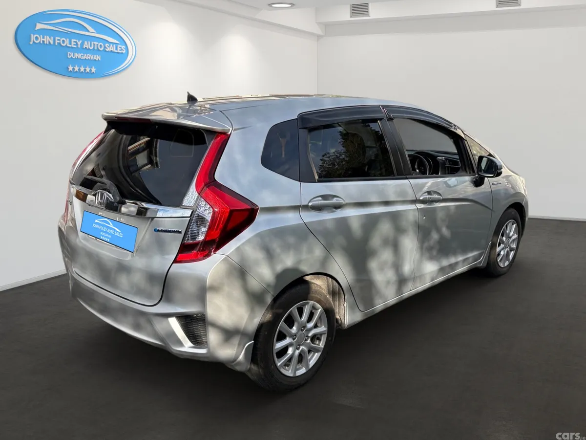 Honda Fit Hatchback, Petrol Hybrid, 2017, Silver