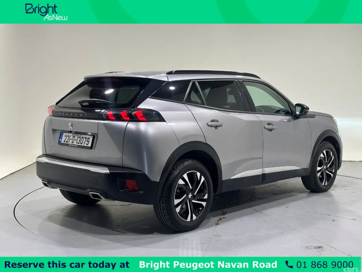 Peugeot 2008 MPV, Petrol, 2022, Grey