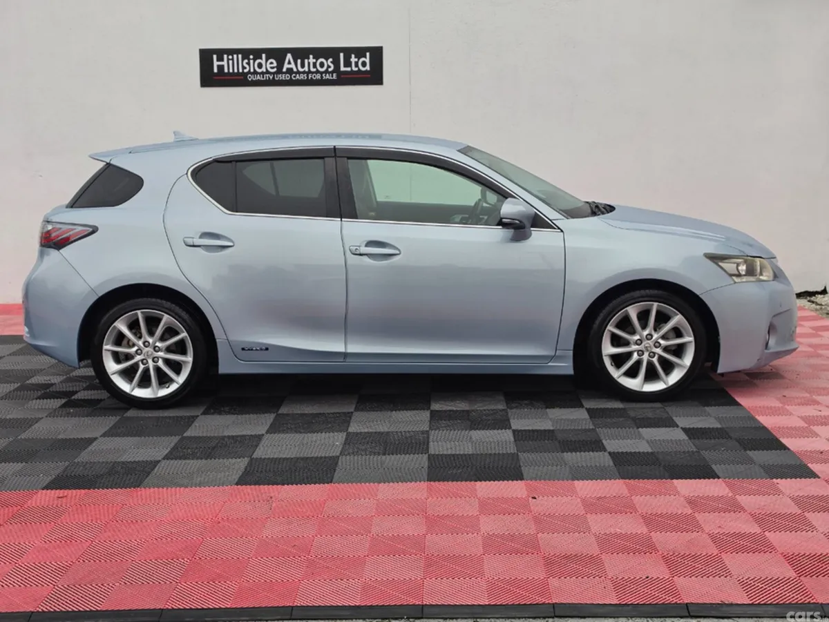 Lexus CT Hatchback, Petrol Hybrid, 2012, Blue